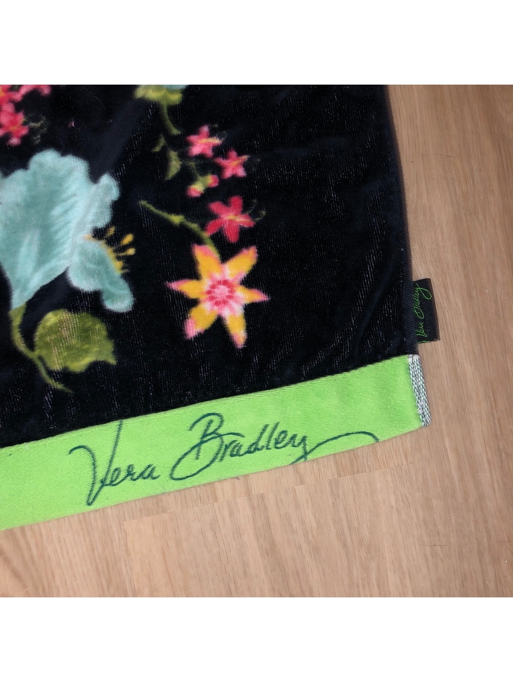 VINTAGE VERA BRADLEY BOTANICA FLORAL BLACK BEACH POOL TOWEL RETIRED 60” x 34” - Picture 2 of 6